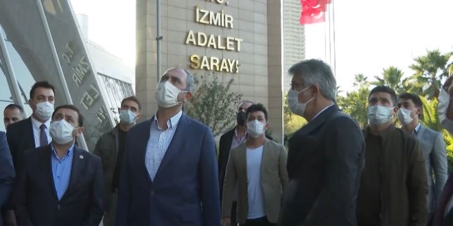 Bakan Gül, İzmir Adalet Sarayı'nda incelemelerde bulundu