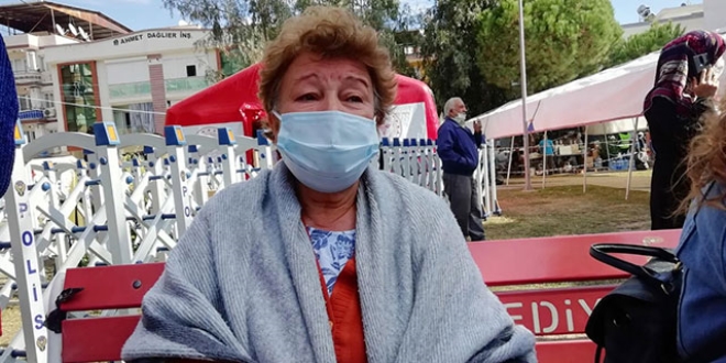 Koronavirüs nedeniyle ayrıldığı evi depremde yıkıldı
