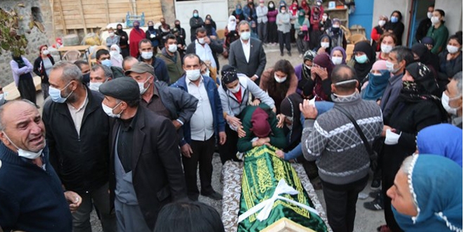 Depremde yaşamını yitiren TEOG birincisi Arda,toprağa verildi