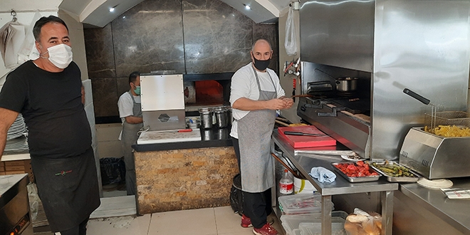 Türkiye depremin simgesi Ayda'ya köfte yedirmek için seferber oldu