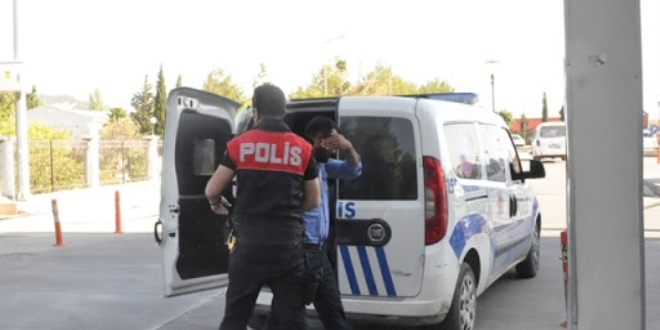 Başkasının yerine sınava giren 10 şüpheli gözaltına alındı