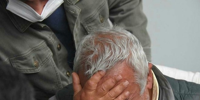 İlaç almak için dışarıya çıkan hakim enkaz altında kalmaktan kurtuldu