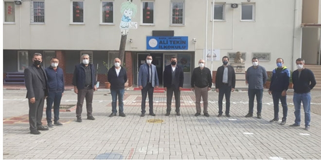 Bursa'da iki öğretmen okul önünde darbedildi