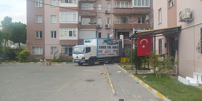 İzmir'de evden eve nakliyatçıların deprem fırsatçılığı