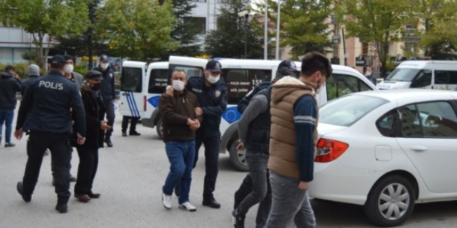 'Polise mukavemet' gösteren 5 zanlıdan 4'ü tutuklandı