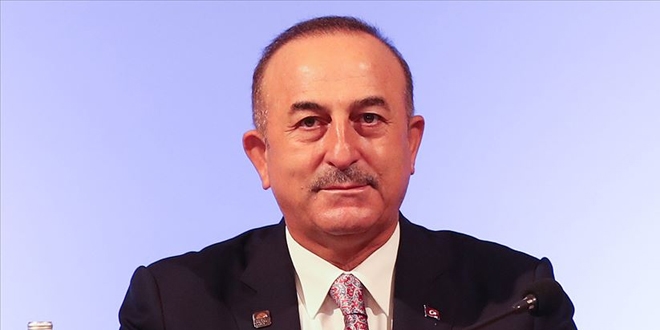 Fransız Bakan, kendisini konu edinen karikatürü sansürledi