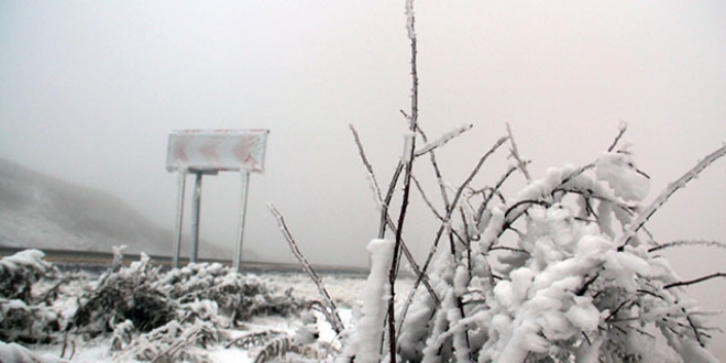 Kars ve Ardahan'�n y�ksek kesimleri beyaza b�r�nd�