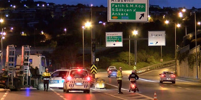 15 Temmuz Şehitler Köprüsü trafiğe kapatıldı