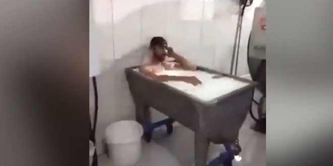 'Süt banyosu' rezaletini böyle savundu: İç çamaşırlarım üstümdeydi