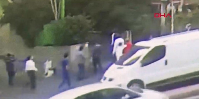 Kadına taciz ve kapkaç şüphelisini vatandaşlar kovaladı... İşte o anlar