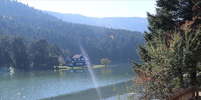 Gölcük sonbaharda doğa tutkunlarının gözdesi oldu