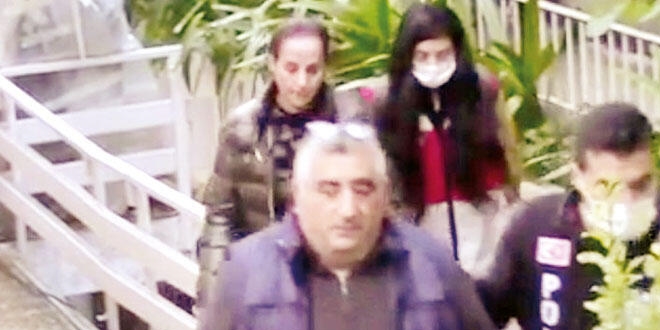 Aile hekiminden aldığı sahte raporla komşusunun evini sattı