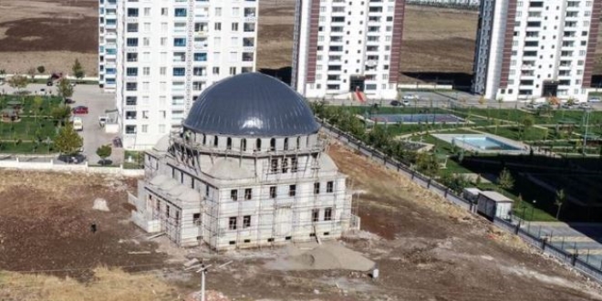 HDP'nin yapımını engellemeye çalıştığı camiler ibadete açılıyor