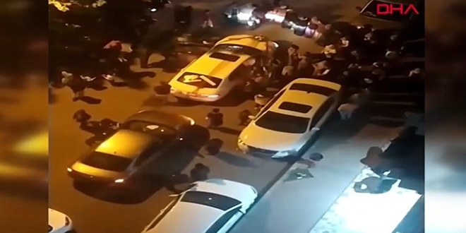 Sosyal mesafesiz ve maskesiz gelin alma