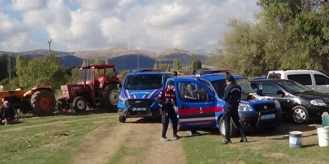 Arazi anla�mazl��� kavgas�nda baba, o�lunu �ld�rd�