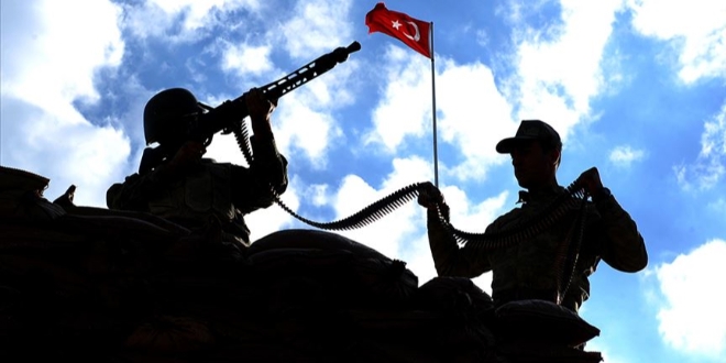 Terörist bombayı kolundaki alçıda kamufle etmiş