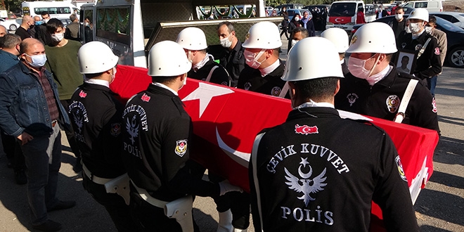 Kazada hayatını kaybeden polis memuru toprağa verildi