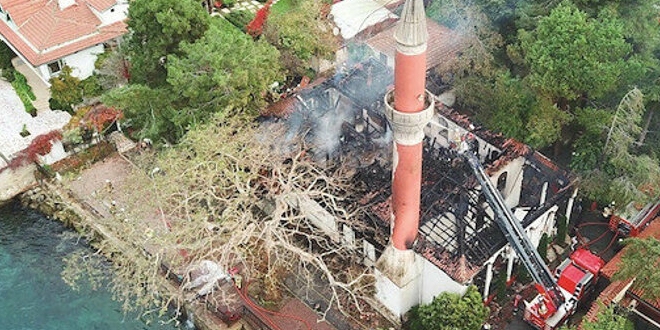 Vaniköy Camii nasıl yandı?