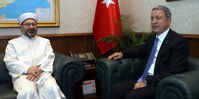 Milli Savunma Bakanı Akar, Diyanet İşleri Başkanı Erbaş ile görüştü