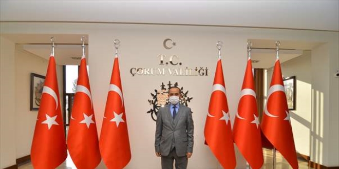 30 yıllık müdürlük görevinde 11 vali ile çalıştı