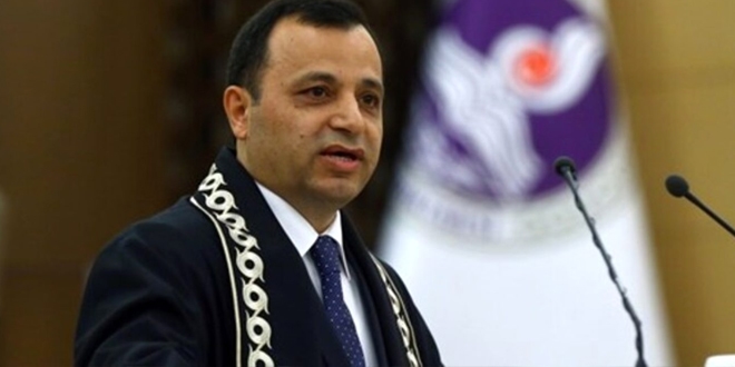 AYM Başkanı Arslan, eşinin ve kızının testi pozitif çıktı