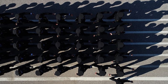 TSK'dan FETÖ ile mücadele kapsamında 5 bin 587 personel ihraç edildi