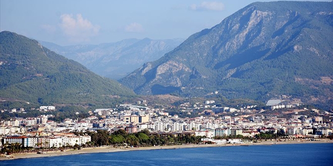 T�rkiye'yi 'g�venli' bulanlar �lkelerine d�nmek istemiyor