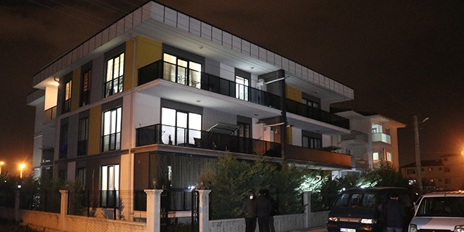 15 yaşındaki çocuk tartıştığı üvey babasını silahla vurarak öldürdü