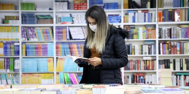 Korona virüs Türkiye'de okuma oranını arttırdı