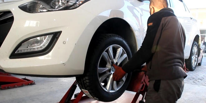 K�� mesaisi ba�lad�! Lastik�ilerde kuyruk olu�tu