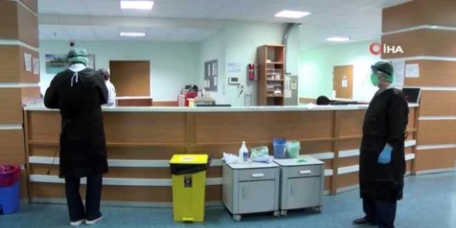 Çin'den getirilen Kovid-19 aşısı gönüllülerde deneniyor