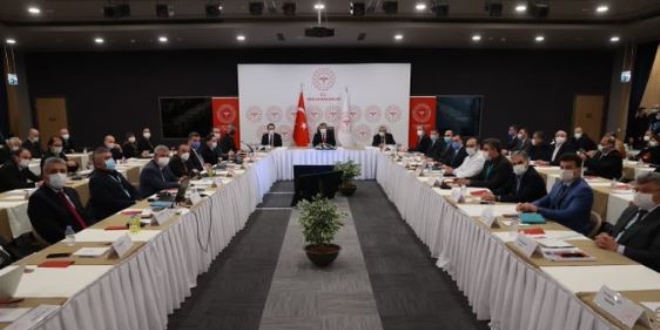 Bakan Koca, İstanbul'da sağlık yöneticileriyle bir araya geldi