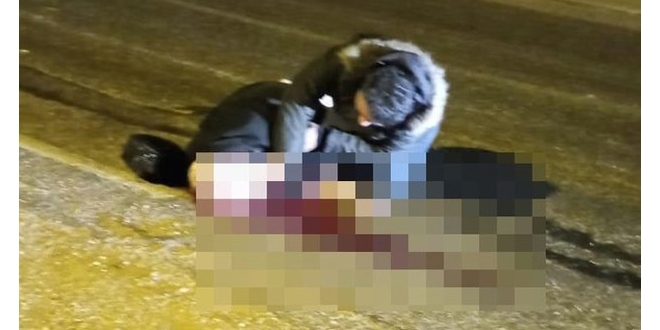 Öfkeli koca hareket halinde araçtan eşini attı