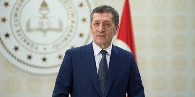 Bakan Selçuk'tan Öğretmenler Günü mesajı