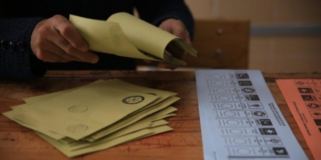Yapılan son ankete göre kararsızlar yüzde 15'ten fazla