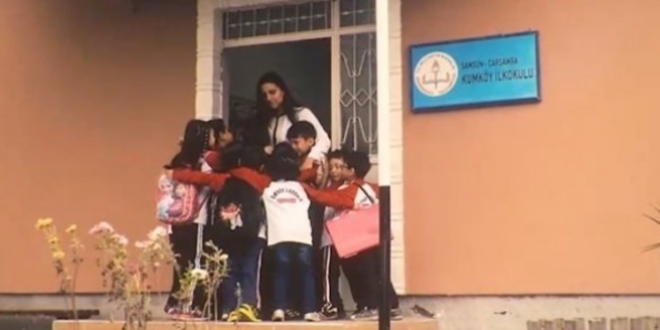 MEB'den öğretmenlere 'Sertap Erener'li klip