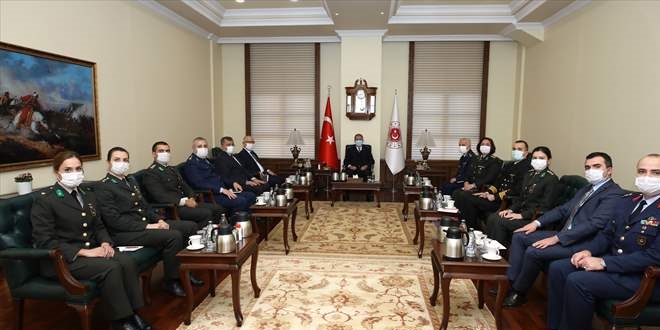 Bakan Akar, MSB Üniversitesindeki öğretmenlerle bir araya geldi