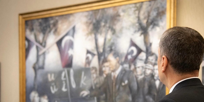Bakan Selçuk'tan Başöğretmen paylaşımı