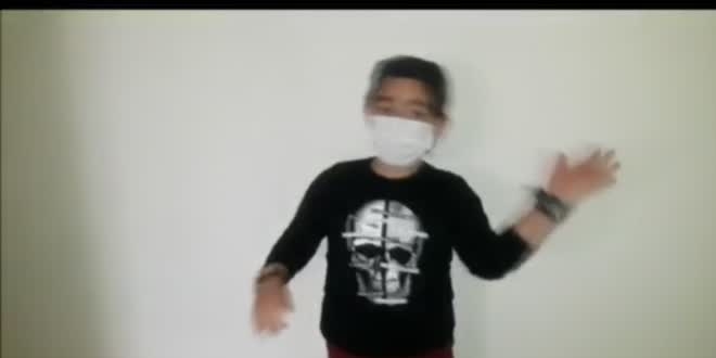 Konya'da �ocuklar sa�l�k �al��anlar� i�in klip �ekti