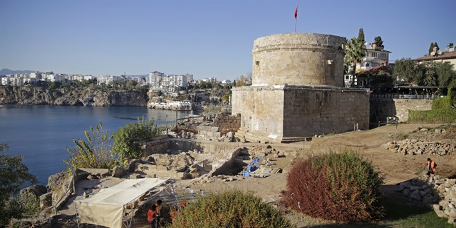 Arkeolojik kaz�da buz fabrikas� kal�nt�lar� ortaya ��kar�ld�