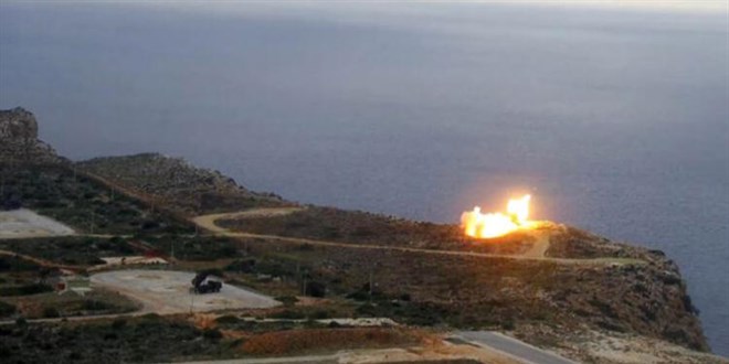 Yunanistan ateşle oynuyor: Girit'te S-300 test edildi