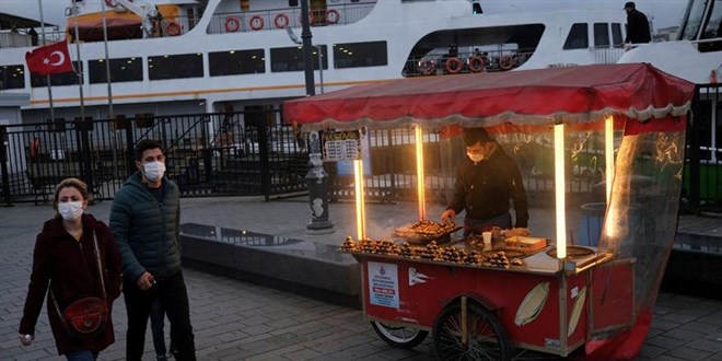 Hafta sonu sokağa çıkmak tamamen yasaklanabilir