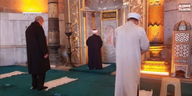 Dikkat çeken detay! Ayasofya'da 'Mescid-i Aksa pozu'