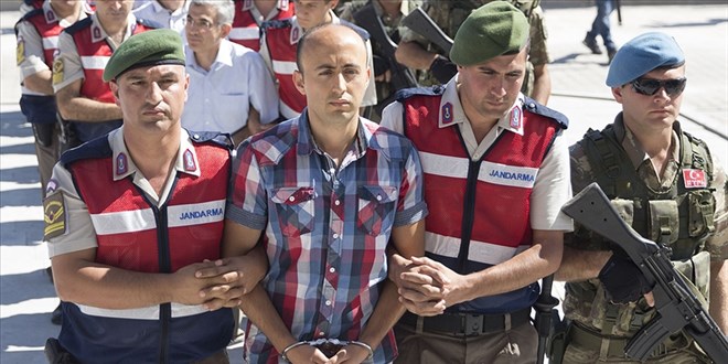 Emniyeti bombalayan eski pilot cezasız kalmadı