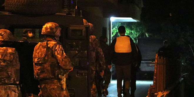 Eski eşi tabancayla kapıya dayandı, KADES'ten yaptığı ihbarla kurtarıldı