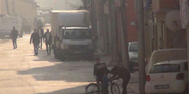 Tüm ikazlara rağmen vatandaş bildiğini okuyor