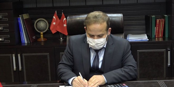 Öğrencisi olduğu lisede öğretmen olarak çalıştı, şimdi de müdürü oldu