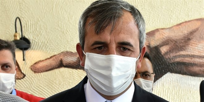 Kırıkkale Valisi Yunus Sezer koronavirüsü yendi