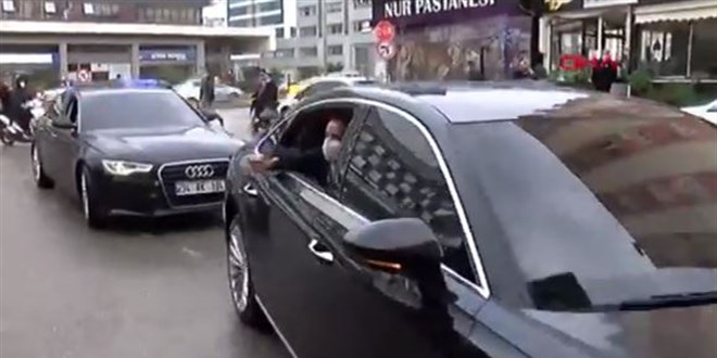 Antalya Büyükşehir Belediye Başkanı Böcek görevine başladı