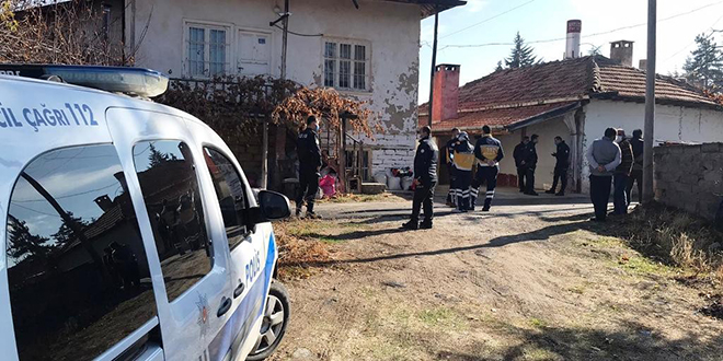 63 yaşındaki avukat evinde ölü bulundu